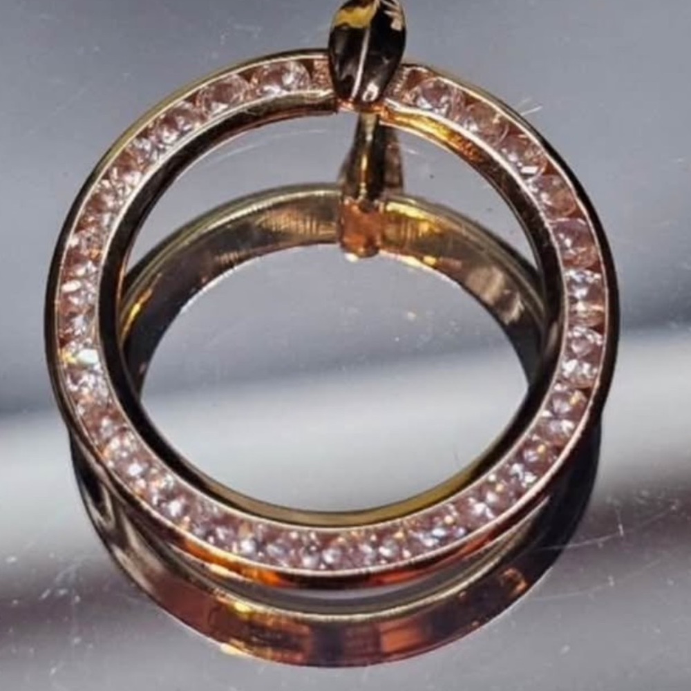 New 10K Solid Gold Real crystal diamond necklace pendant w chain stunning!